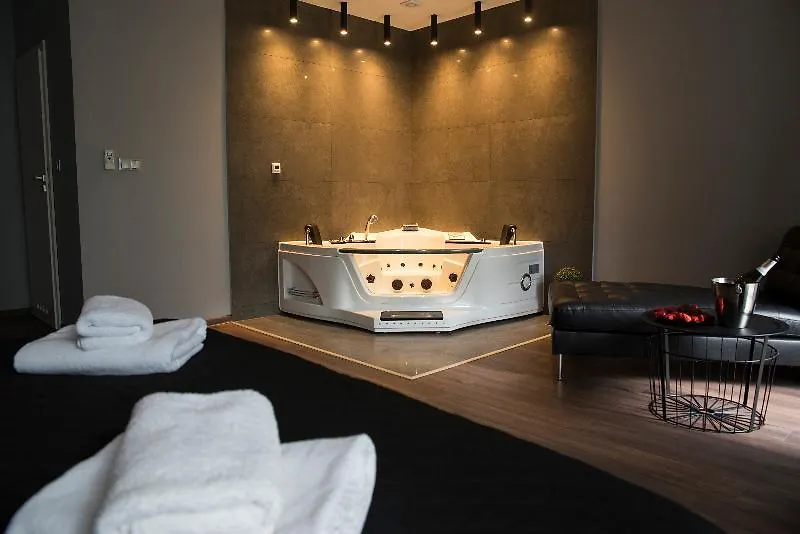 Leo Apartments Old Town Krakow 4*,  Poland